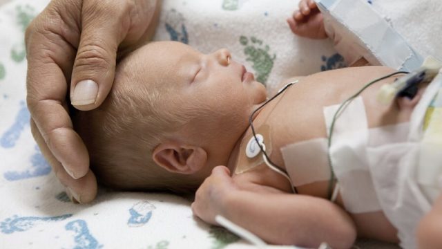 koraszülött masszázs, baba, ayurvéda, ayurvédikus babamasszázs