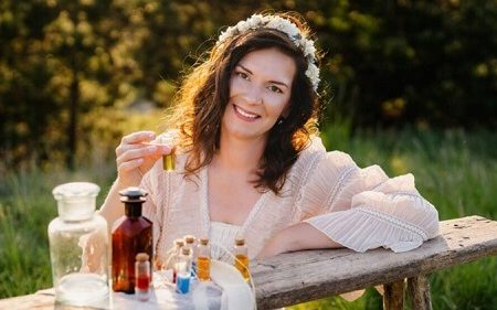 Diadeur, tévhitek és illóolajok, illóolaj, aromaterápia, Dr. Takács-Tóth Diána